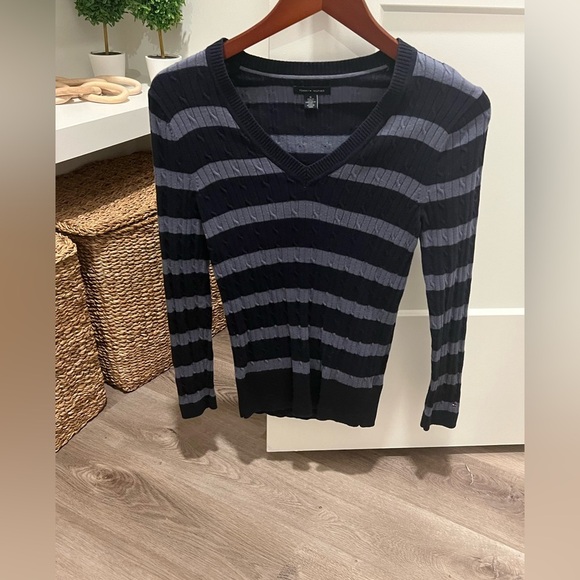 Tommy Hilfiger Sweaters - Tommy Hilfiger V-Neck Sweater in Black and Gray